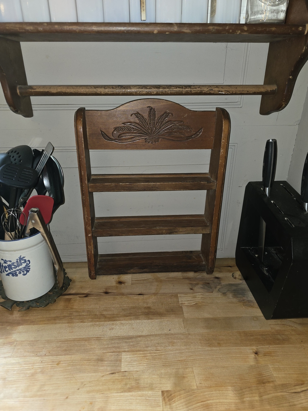 Vintage Wood Carved Wheat spice rack